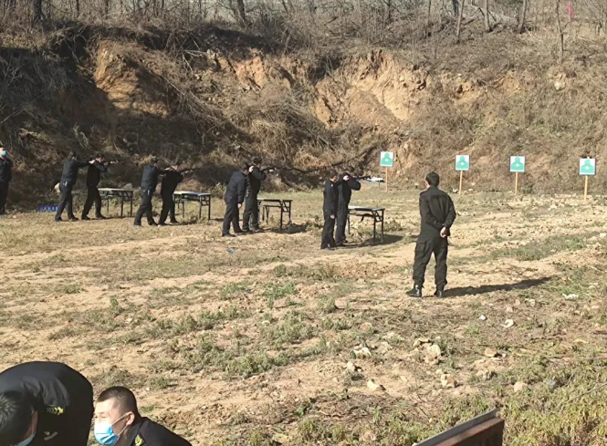 厲兵秣馬 嚴格組訓(xùn) 順程押運公司開展年度實彈射擊訓(xùn)練(圖5)