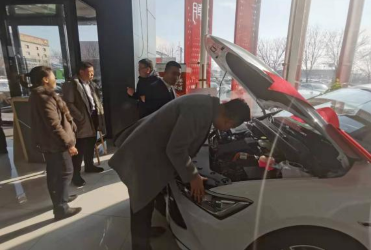 迎賓汽車公司走訪新能源車企，尋求合作發(fā)展新模式
